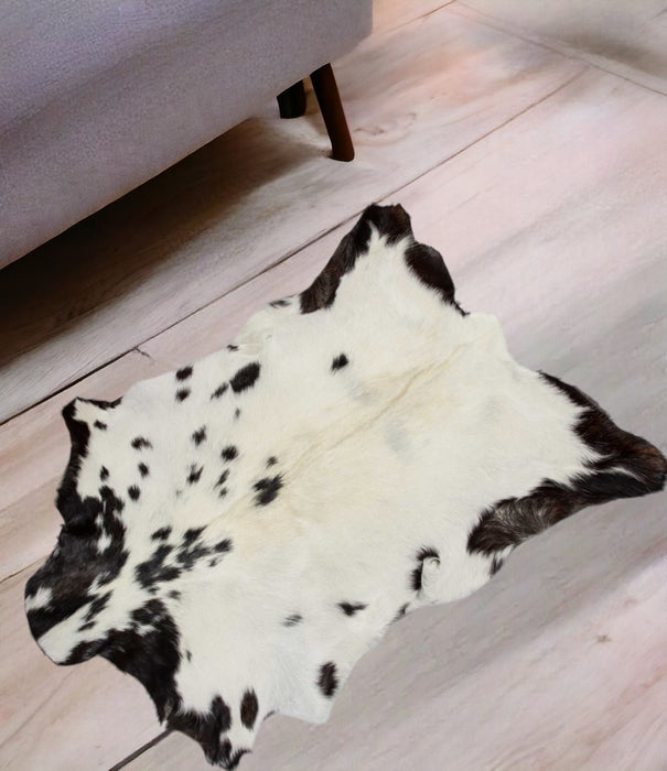 2' X 3' Natural Black And White Calfskin Area Rug