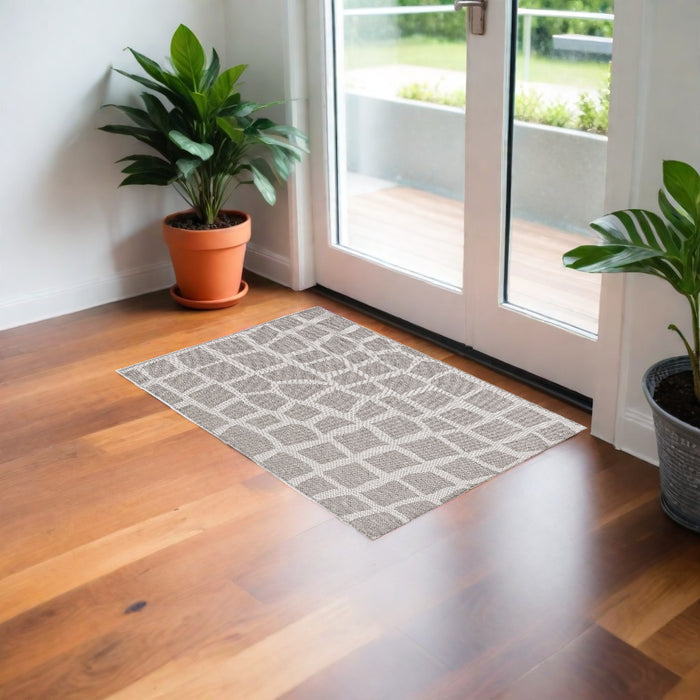 3' X 4' Gray and Ivory Cobblestone Area Rug