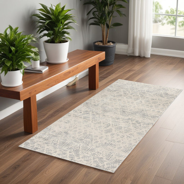 2' X 3' Ivory Distressed Ikat Pattern Scatter Rug