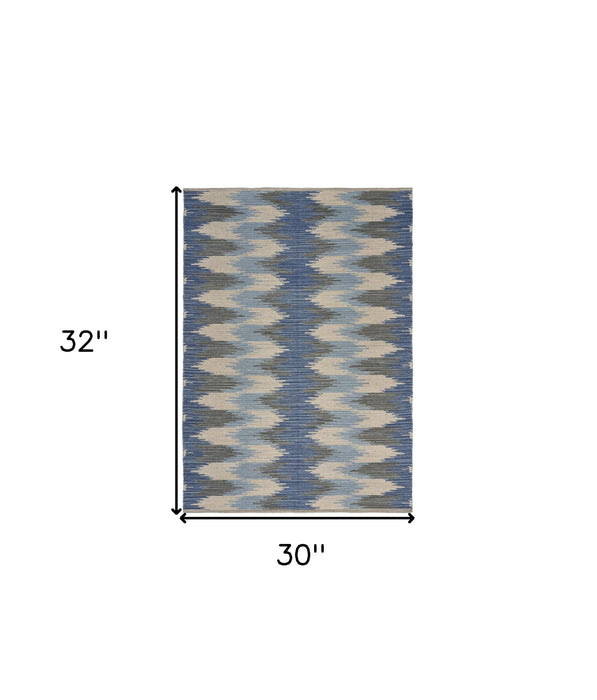 5' X 7' Blue and Cream Ikat Pattern Area Rug