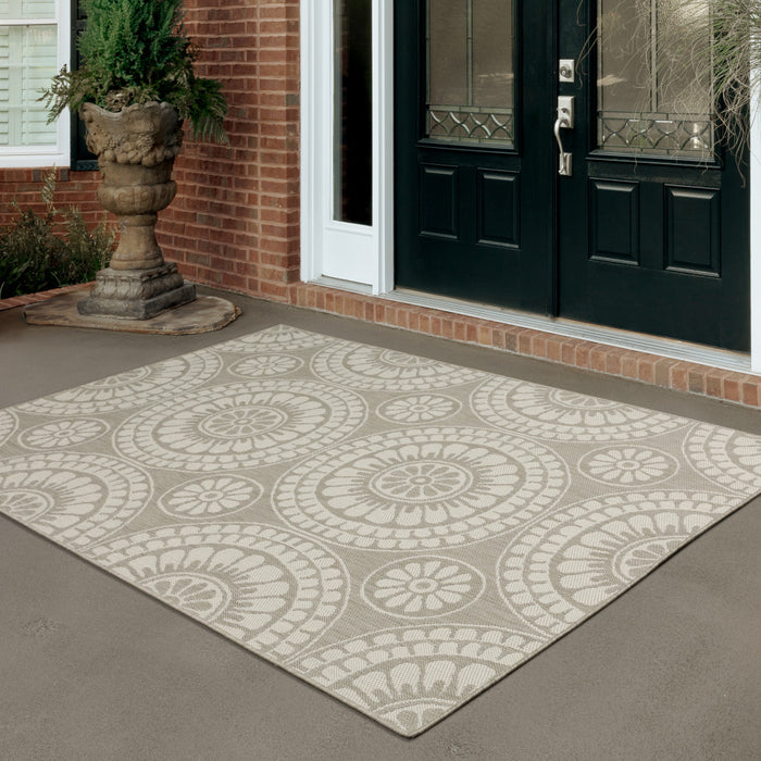 10' X 13' Gray and Ivory Geometric Stain Resistant Indoor Outdoor Area Rug