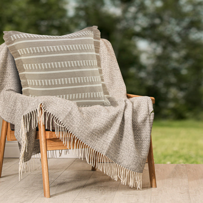 24" X 24" Tan Zippered Coastal Indoor Outdoor Throw Pillow