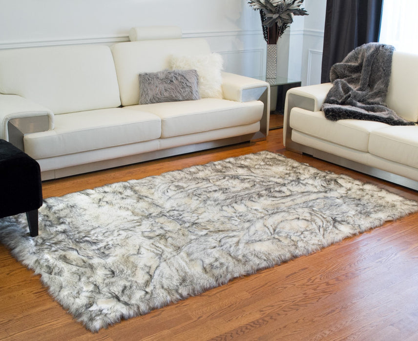 5' X 8' Gray Faux Sheepskin Printed Area Rug