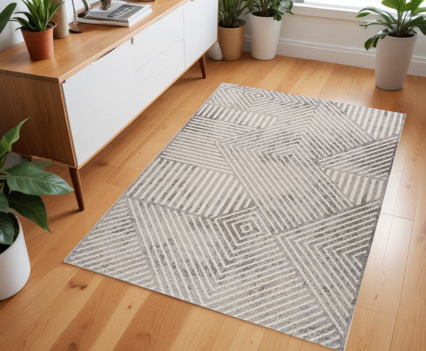 4' X 6' Gray and Beige Abstract Distressed Area Rug